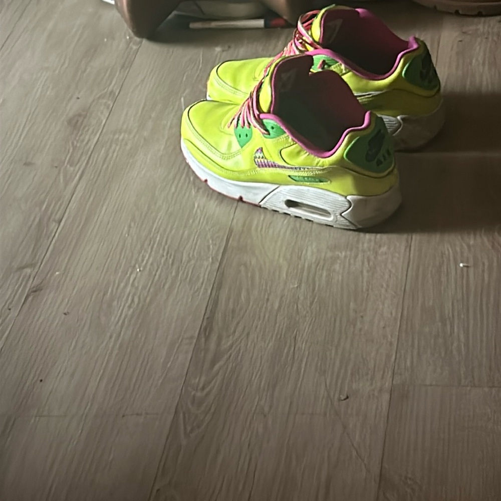 Nike neon sneakers size 9 air max